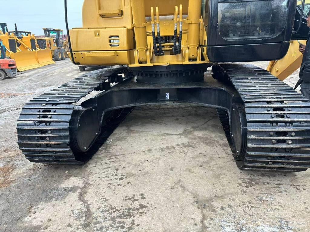 CAT 325 C Bandgrävare
