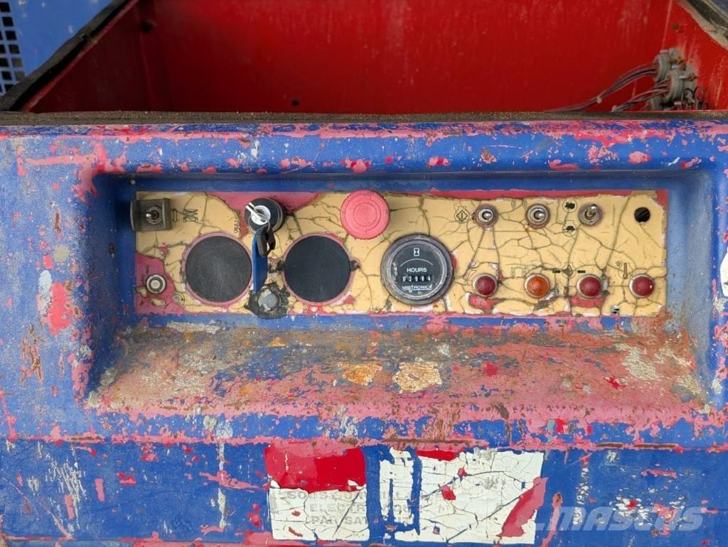 Manitou 120 DLX Kompakta självgående bomlyftar