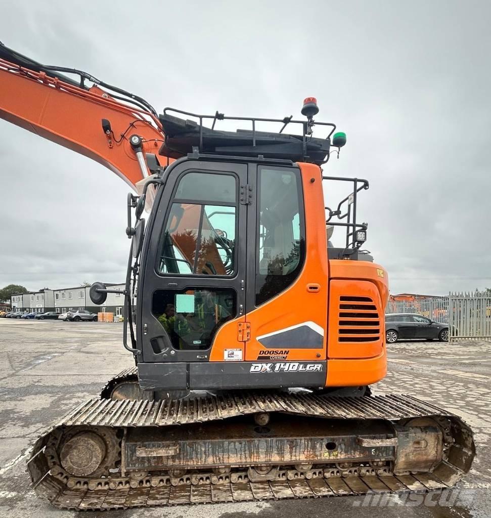 Doosan DX140LCR-7 Bandgrävare