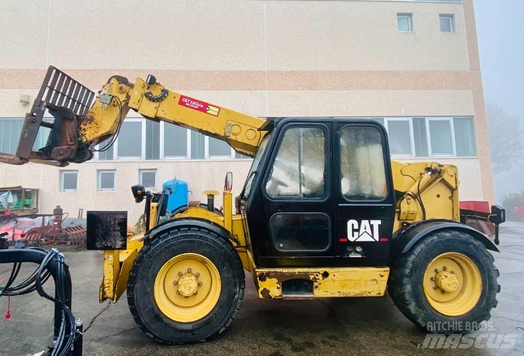 CAT TH 63 Teleskoplastare