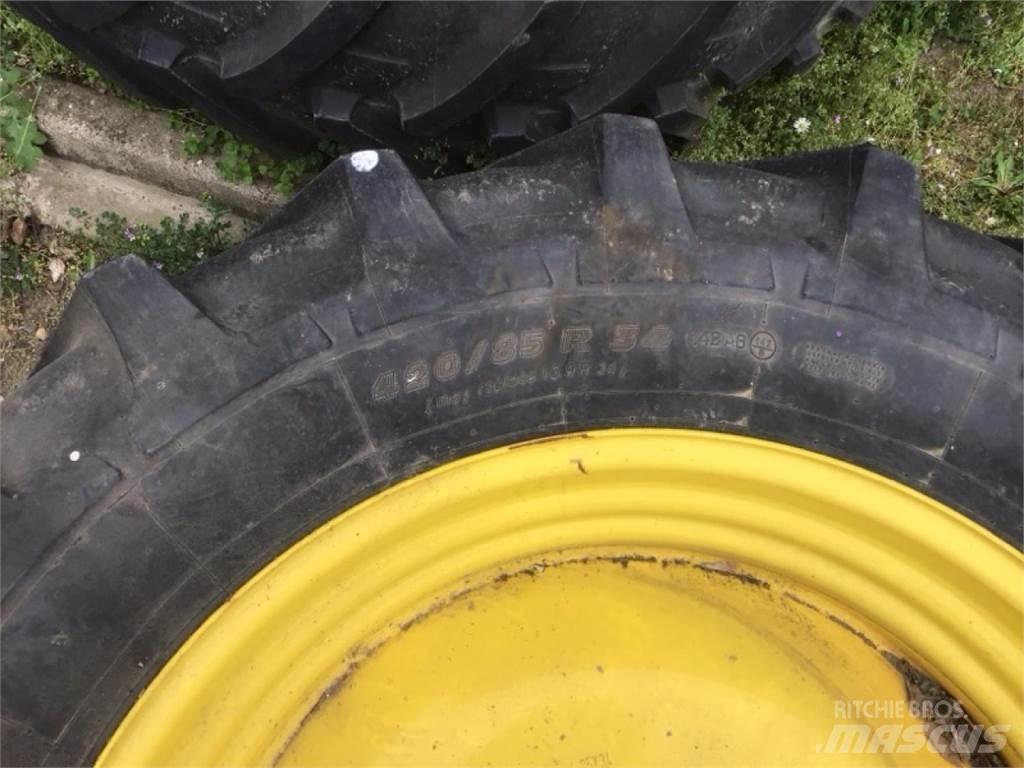 Michelin 420/85R34 Däck, hjul och fälgar