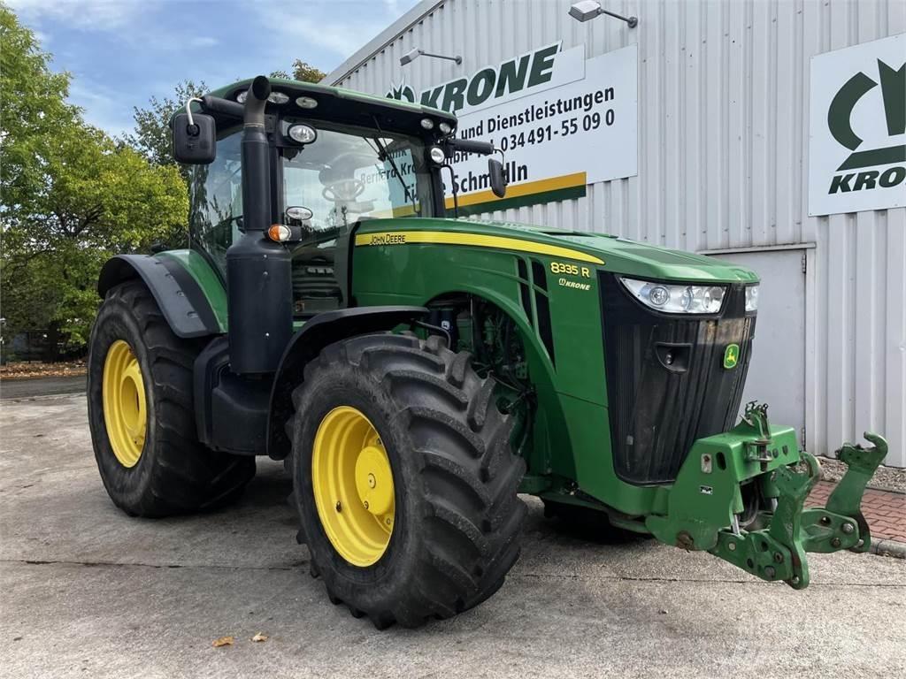 John Deere 8335R Traktorer
