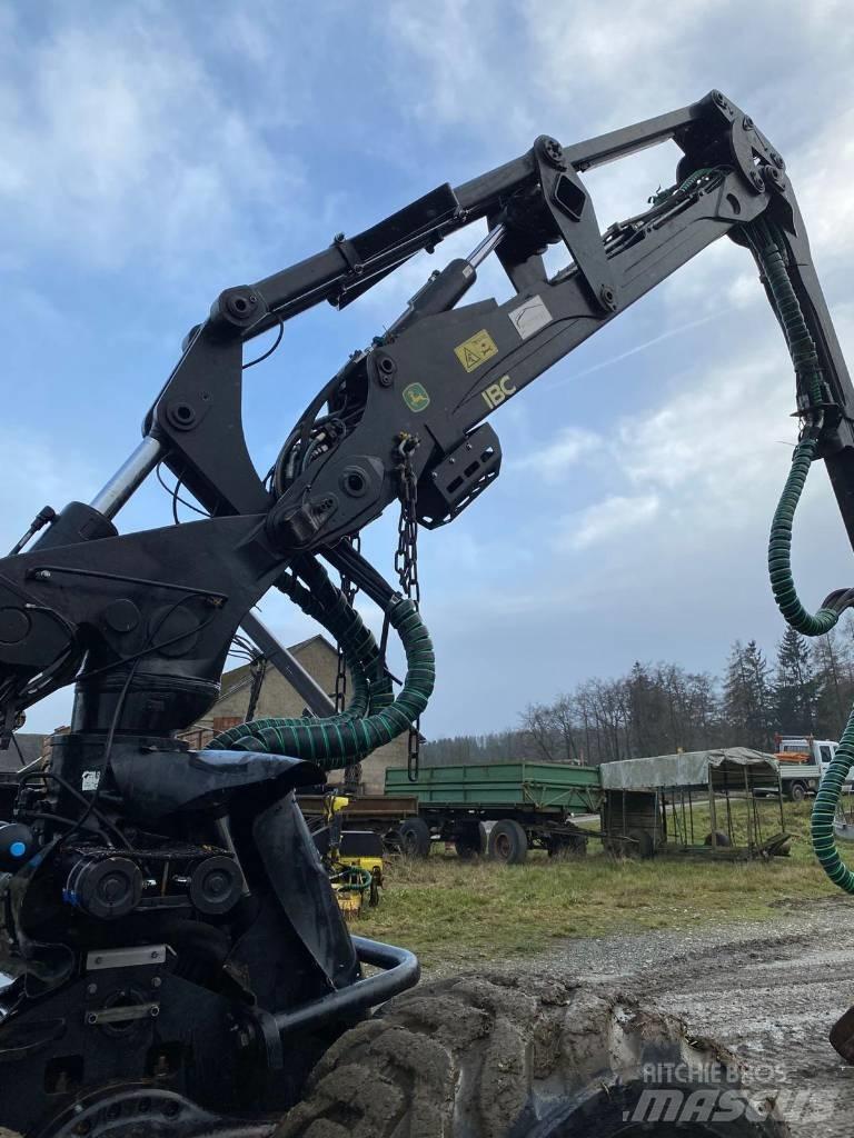 John Deere 1270 G Skördare