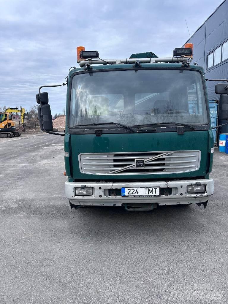 Volvo FL 6 Flak-/vinschlastbilar