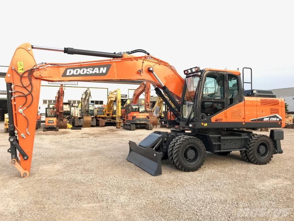 Develon DX 210 W-7 Hjulgrävare
