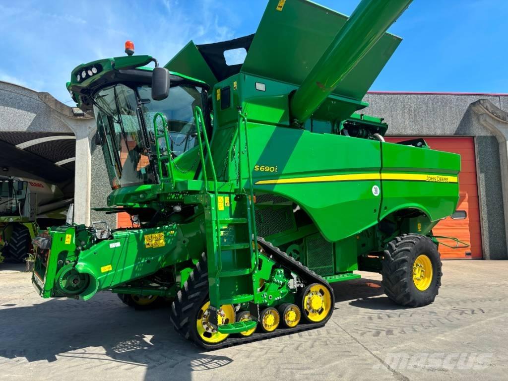 John Deere S 690 i Skördetröskor