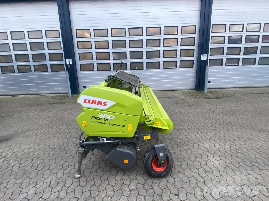 CLAAS Pick Up 380 Självgående fälthackar