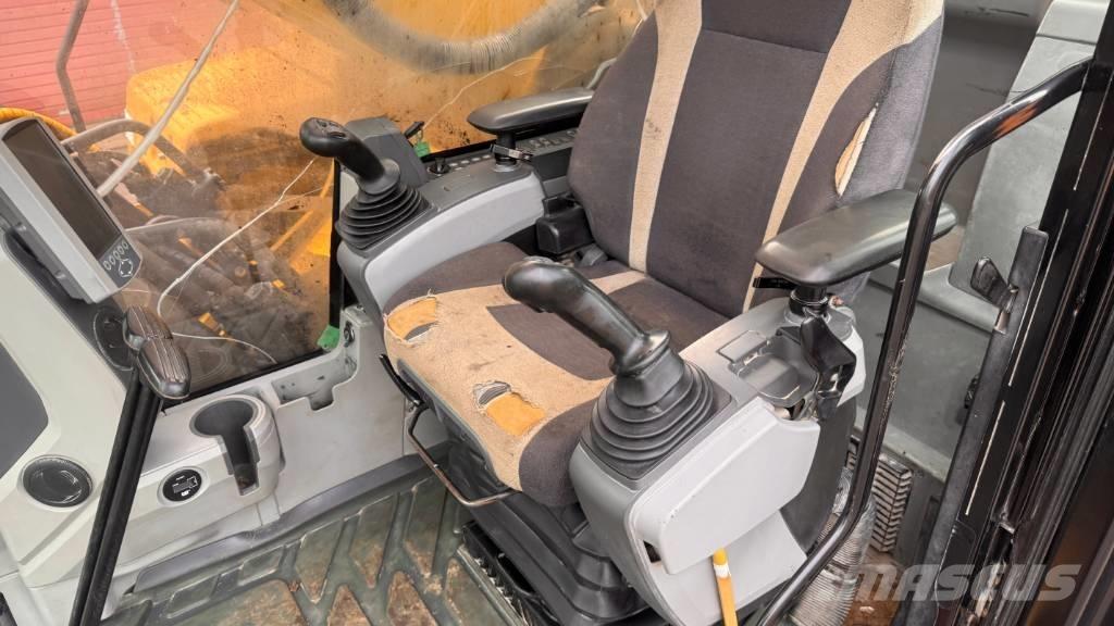 CAT 352 F Bandgrävare