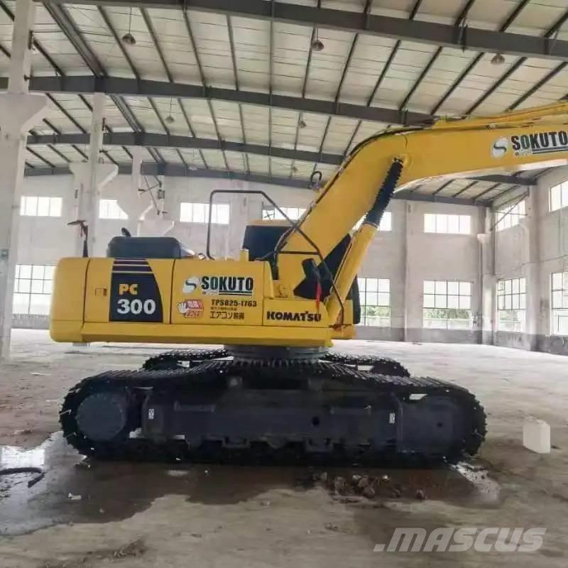 Komatsu PC300-7 Bandgrävare