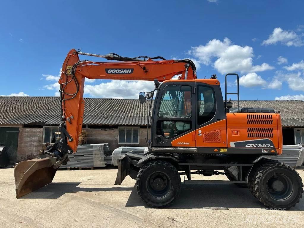 Doosan DX140W-5 Hjulgrävare
