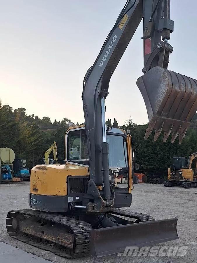 Volvo ECR88PLUS Midigrävmaskiner 7t - 12t