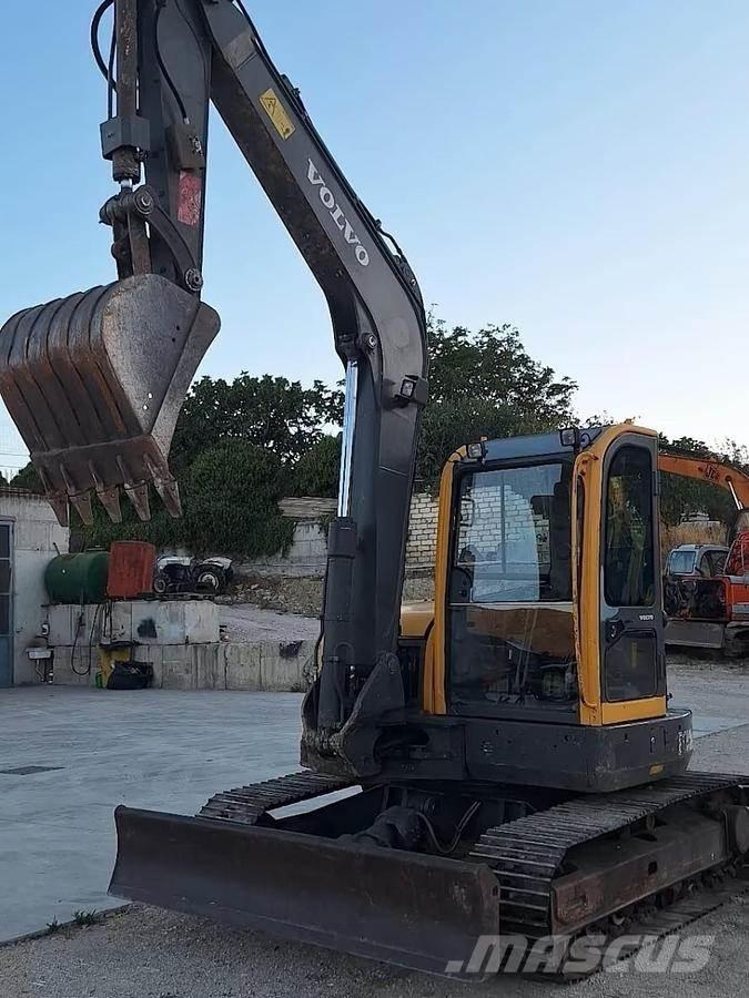 Volvo ECR88PLUS Midigrävmaskiner 7t - 12t