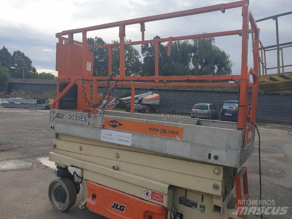 JLG 2030 ES Saxliftar