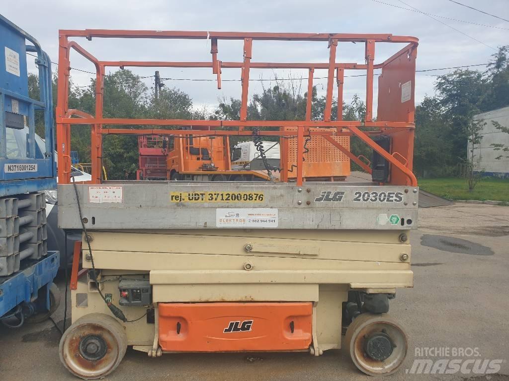 JLG 2030 ES Saxliftar
