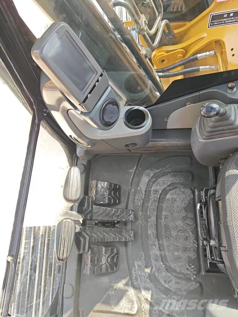 CAT 320 D2 Bandgrävare