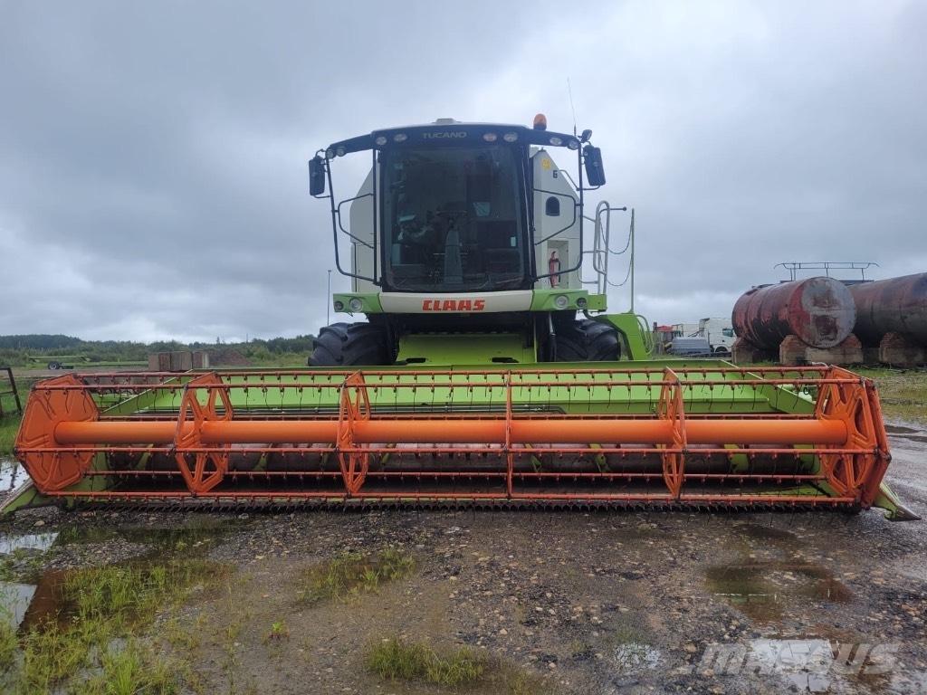CLAAS Tucano 480 Skördetröskor