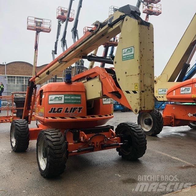JLG 600 AJ Bomliftar