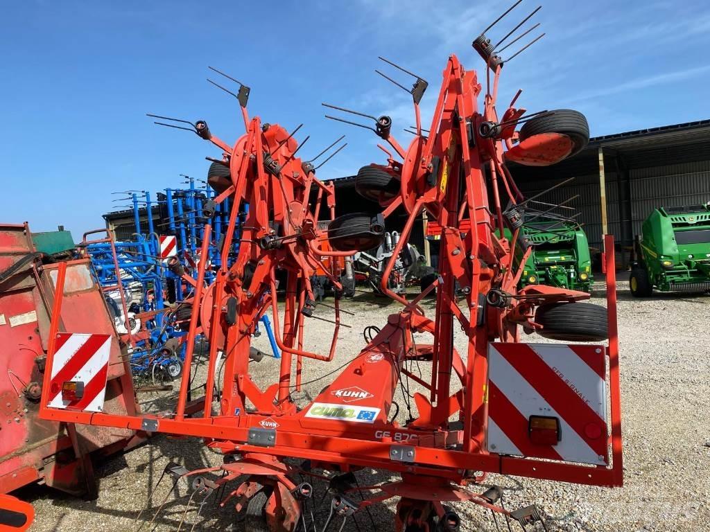 Kuhn GF8702 Vändare och luftare