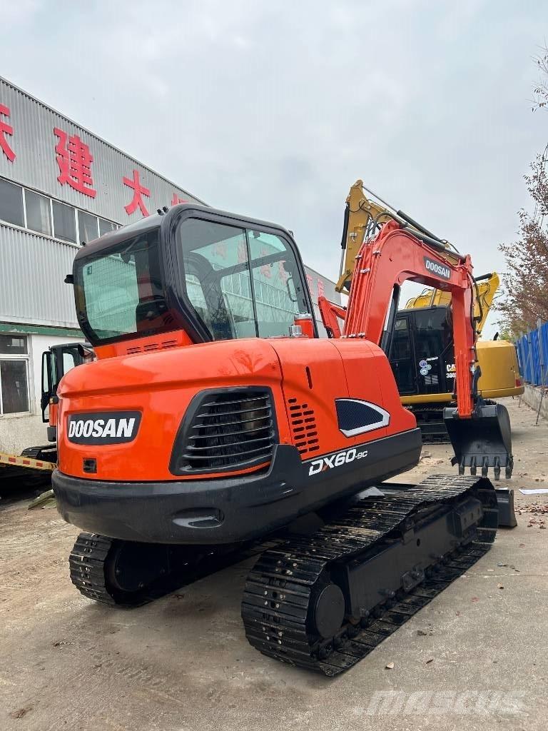 Doosan DX 60 Bandgrävare