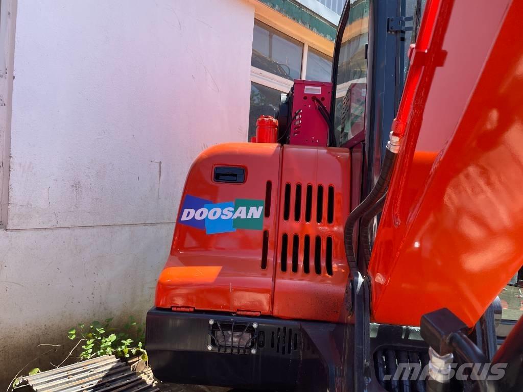 Doosan DX 60 Bandgrävare