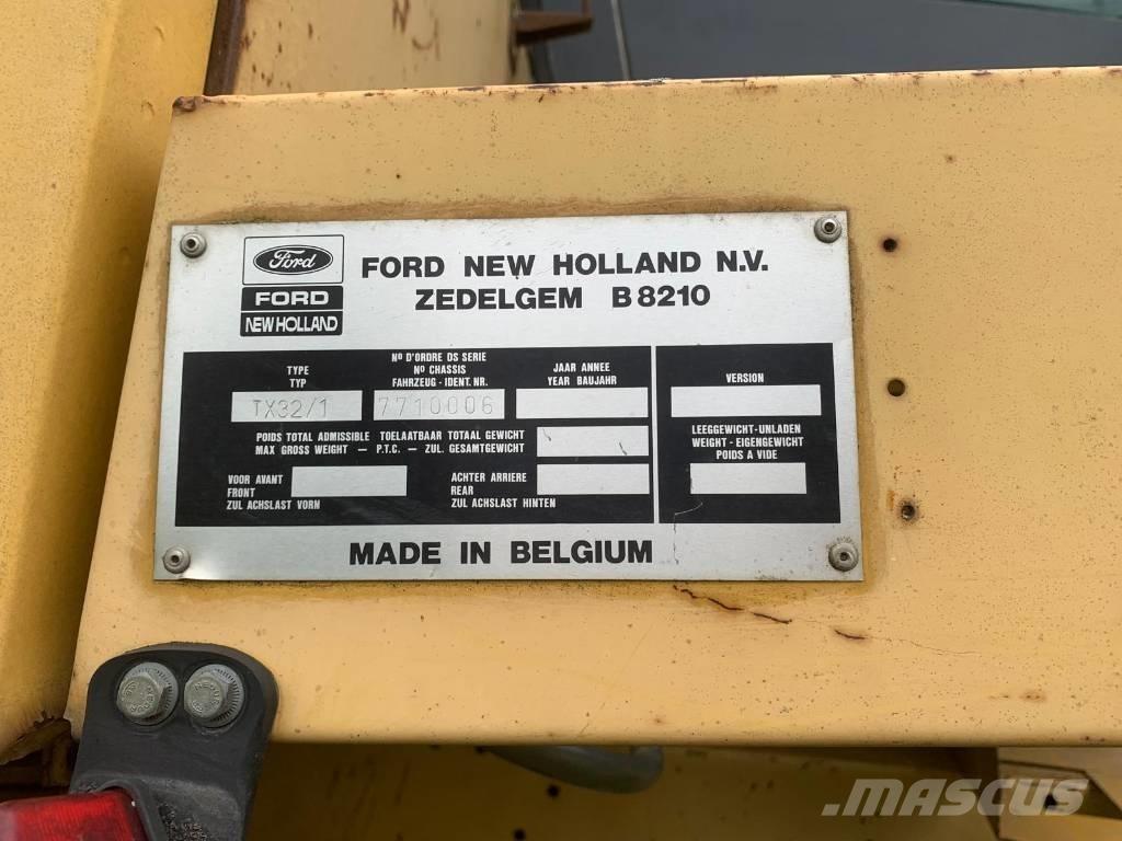 New Holland TX 32 Skördetröskor