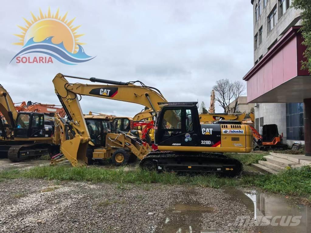 CAT 320D2L Bandgrävare