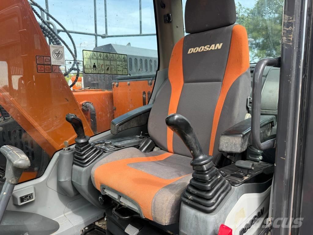Doosan DX 140 LCR-5 Bandgrävare