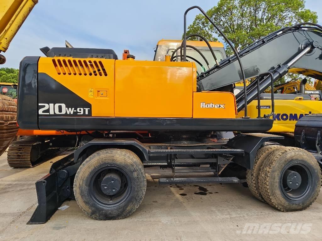 Hyundai R210W-9 Hjulgrävare