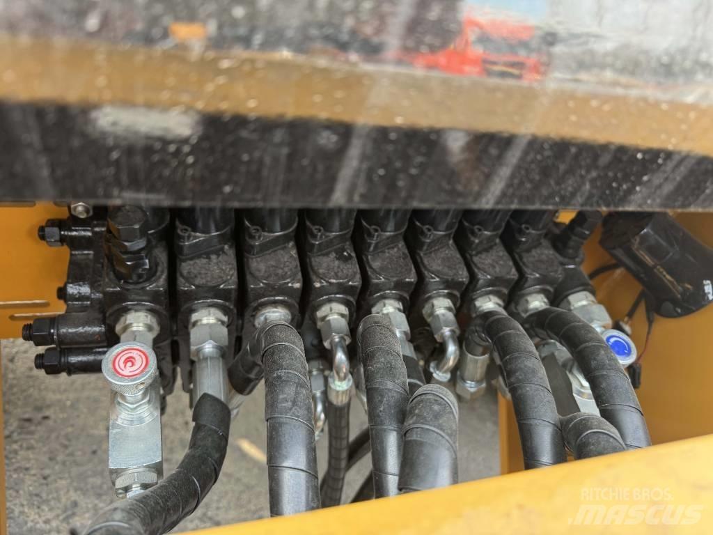 CAT 420 F Grävlastare