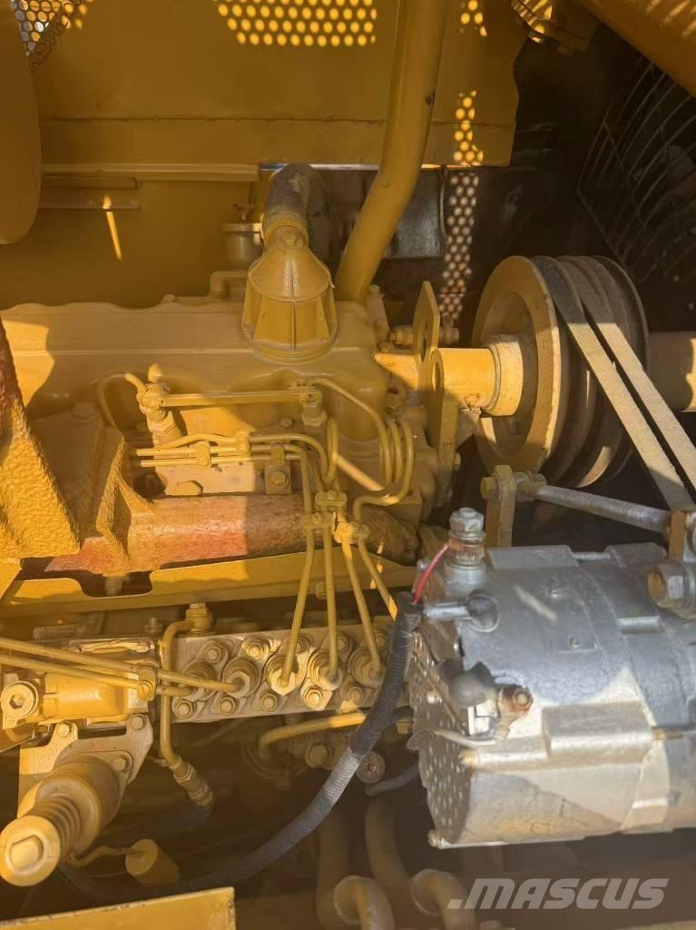 CAT D 7 G Väghyvlar