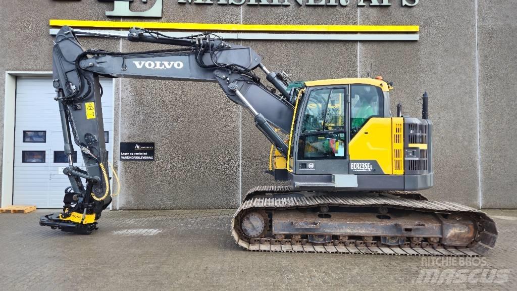 Volvo ECR 235 E L Bandgrävare