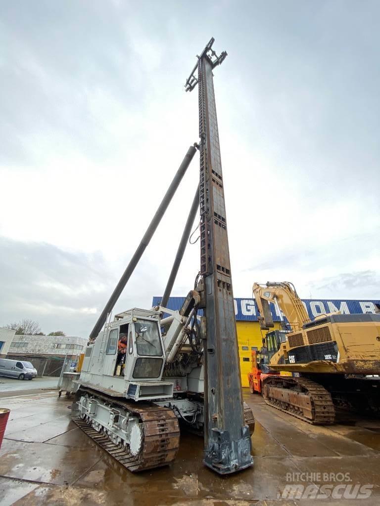 Hitachi KH 150-3 Pålningsriggar