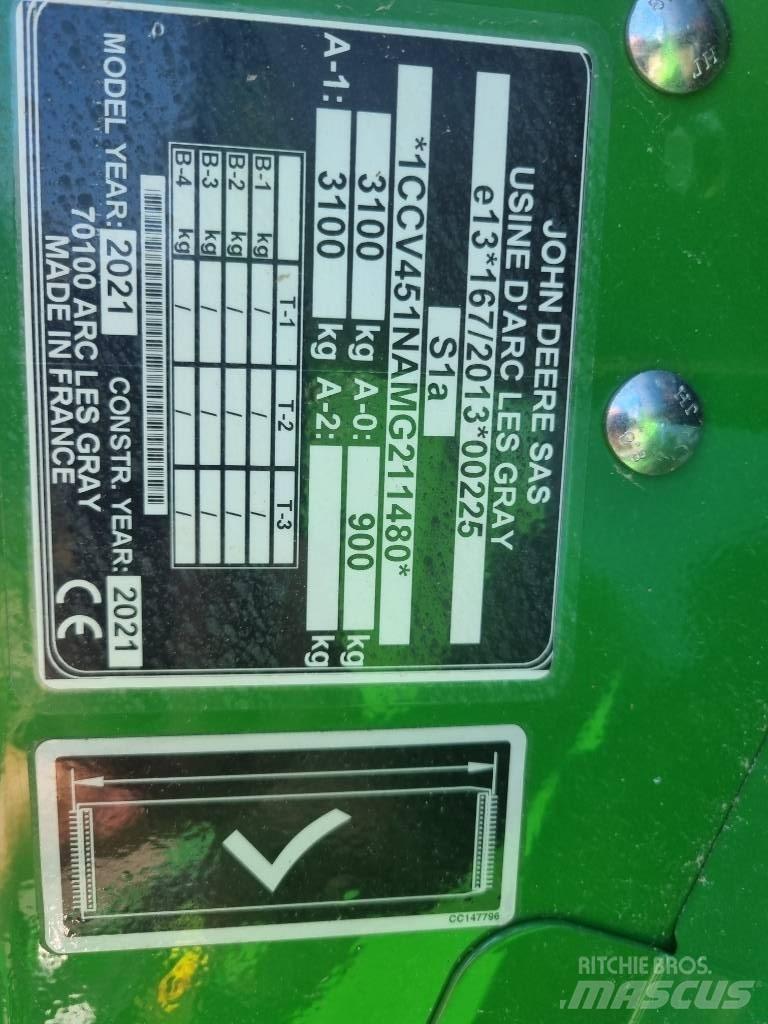 John Deere V451G Rundbalspressar