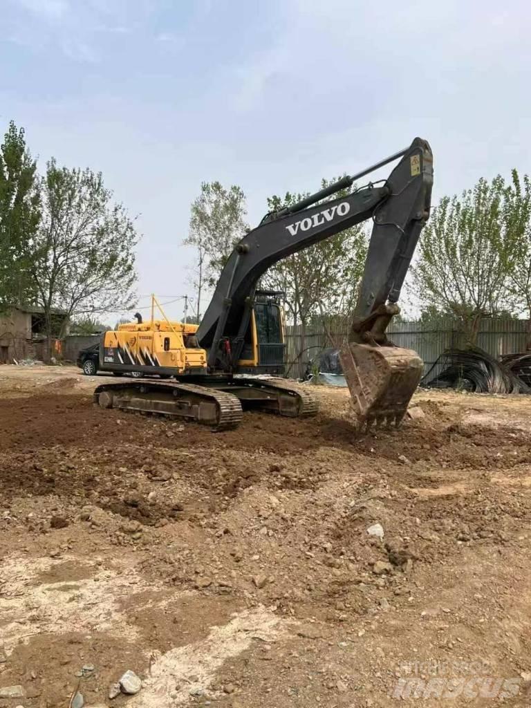 Volvo EC 240 Bandgrävare