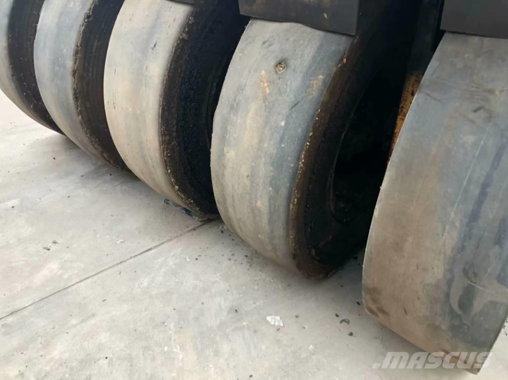 XCMG XP 303 Pneumatiska Hjulvältar