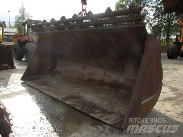CAT 992 C Skopor