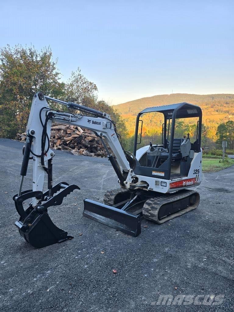 Bobcat 325 G Minigrävare < 7t