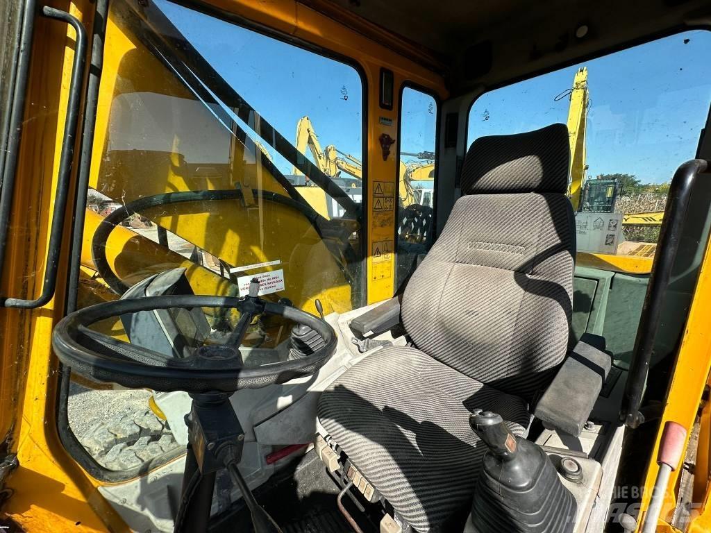 Liebherr A 900 B Hjulgrävare