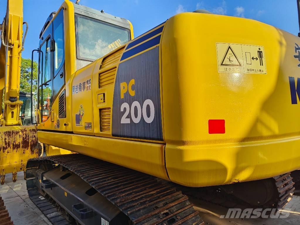 Komatsu PC 200-8 Bandgrävare