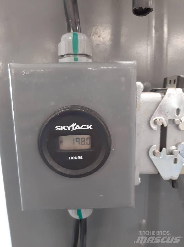 SkyJack SJ 16 Personhissar och andra hissar