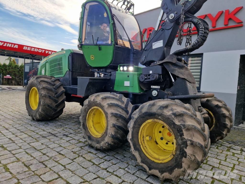 John Deere 1070 E Skördare