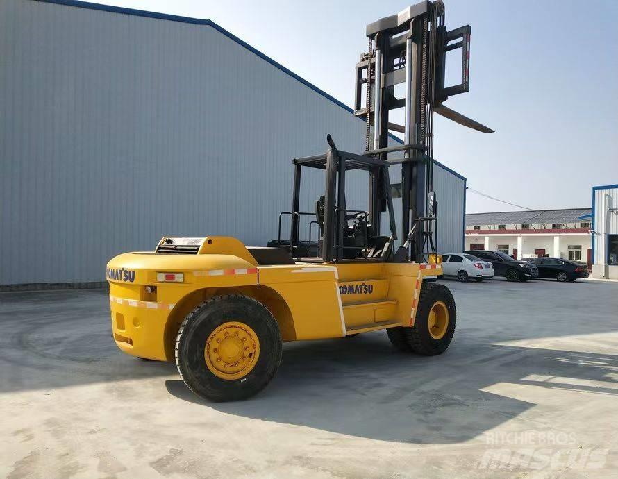 Komatsu FD 200 Dieselmotviktstruckar