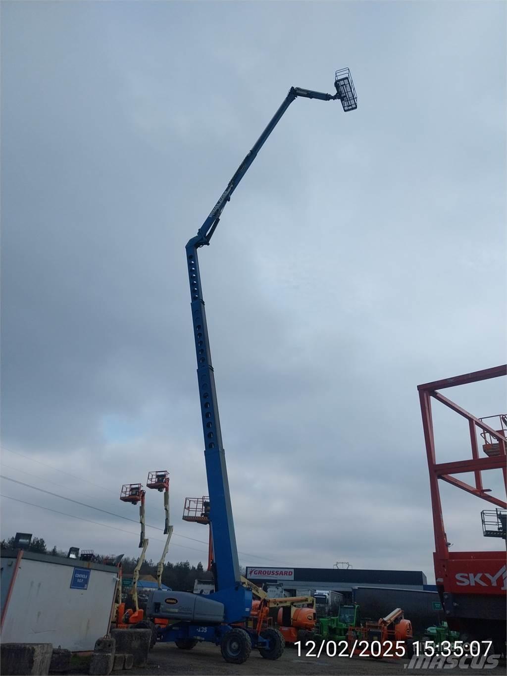 Genie Z135/70 Bomliftar