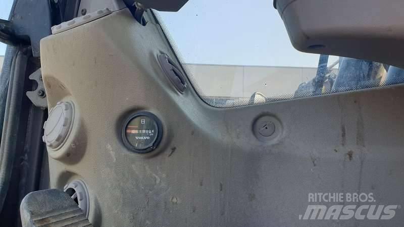 Volvo EW 210 C Hjulgrävare