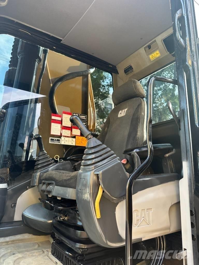 CAT 330 Midigrävmaskiner 7t - 12t