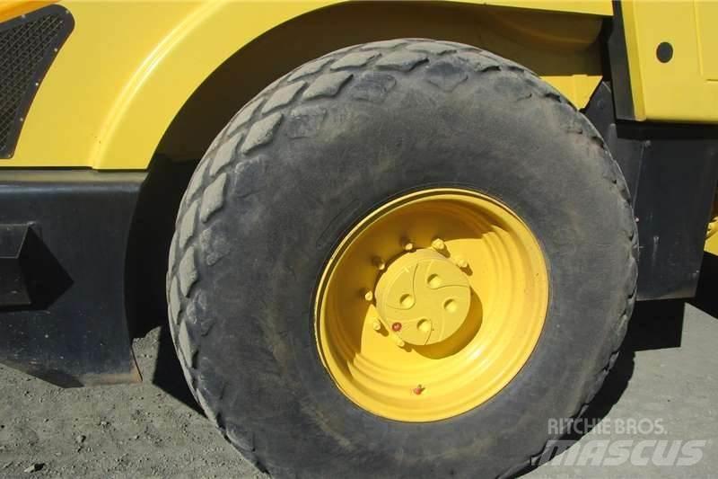 Bomag B213DH-4 Kombivältar