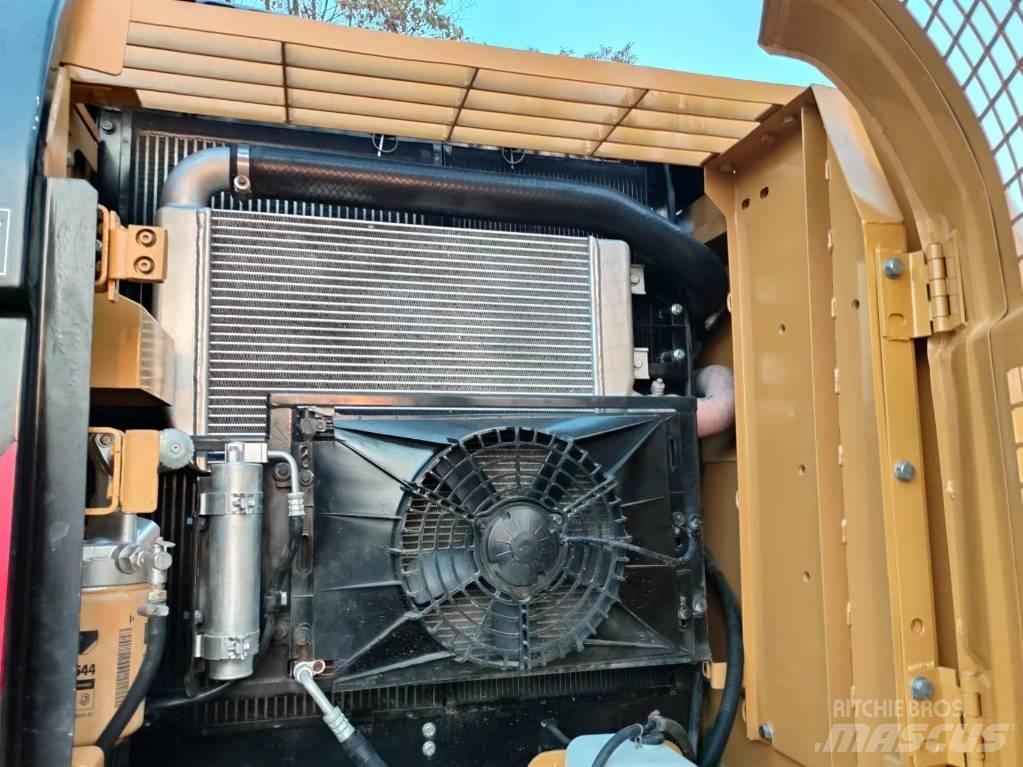 CAT 320 D Bandgrävare