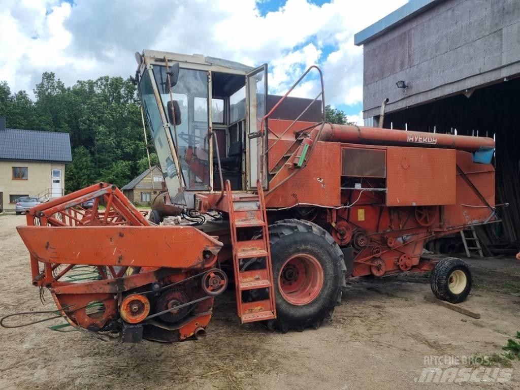 Laverda M152 Skördetröskor