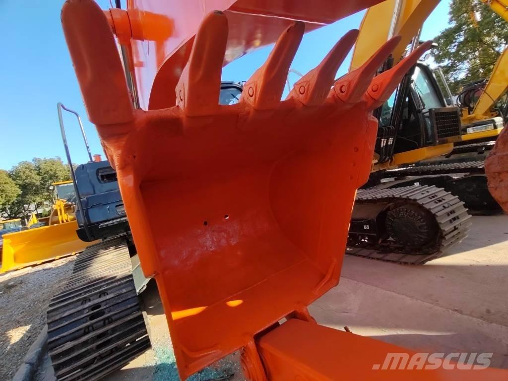 Hitachi ZX 200 Bandgrävare