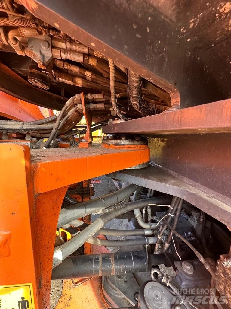 Doosan DX420-3 Hjulgrävare